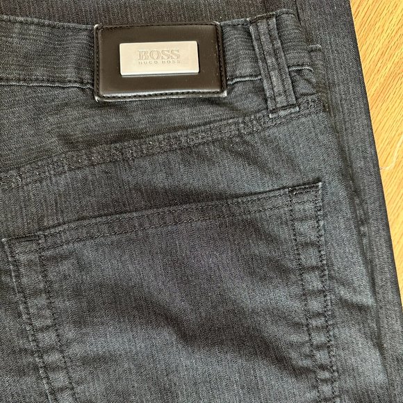 Hugo Boss | Men's Trousers | Size 33 | Regular Fit | Barely Worn - Picture 2 of 4